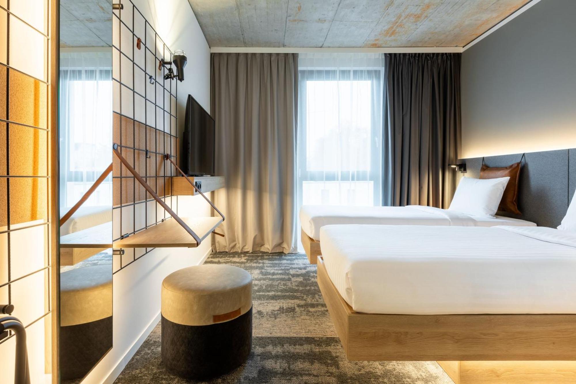 Moxy Outletcity Metzingen 메칭엔 외부 사진