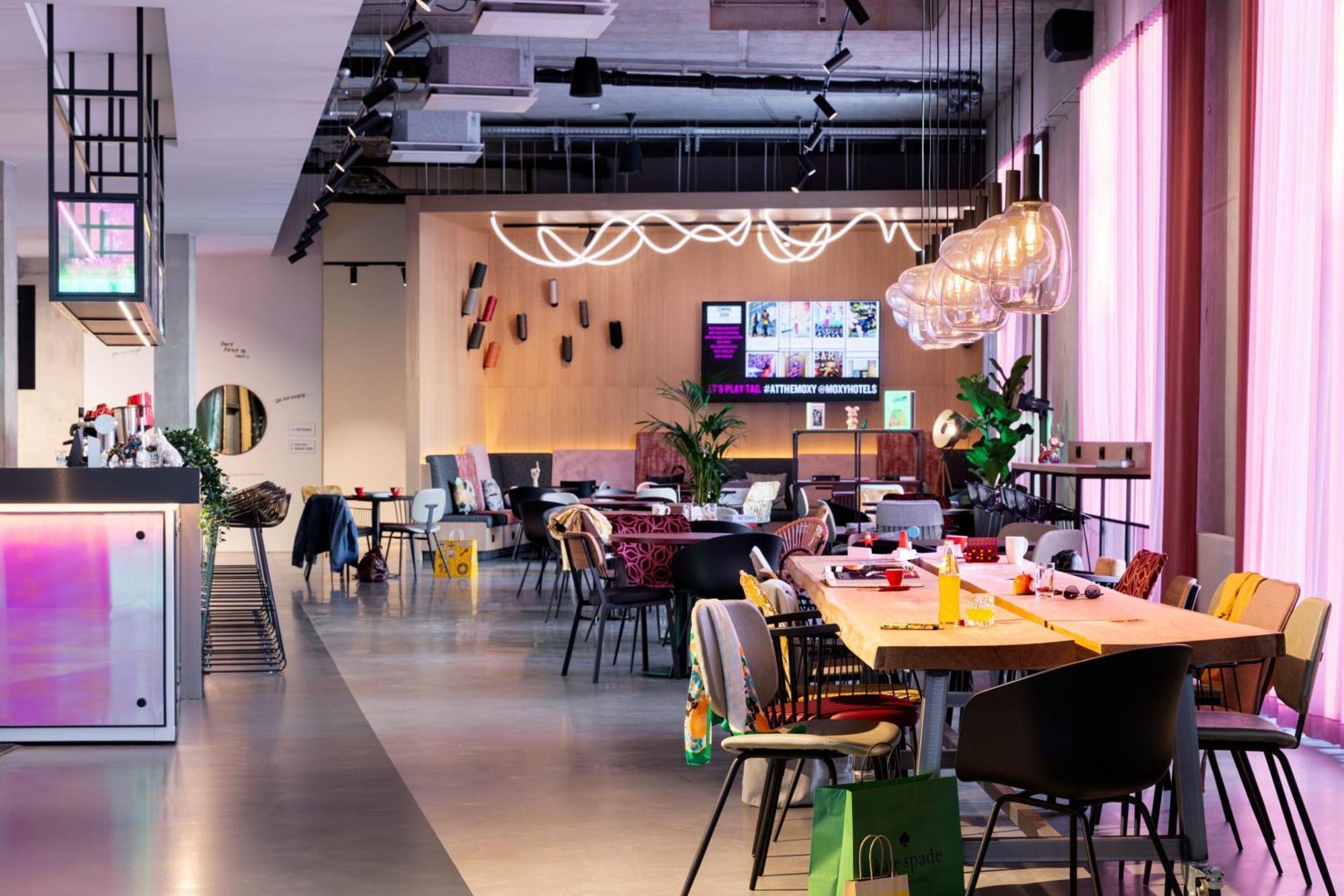 Moxy Outletcity Metzingen 메칭엔 외부 사진