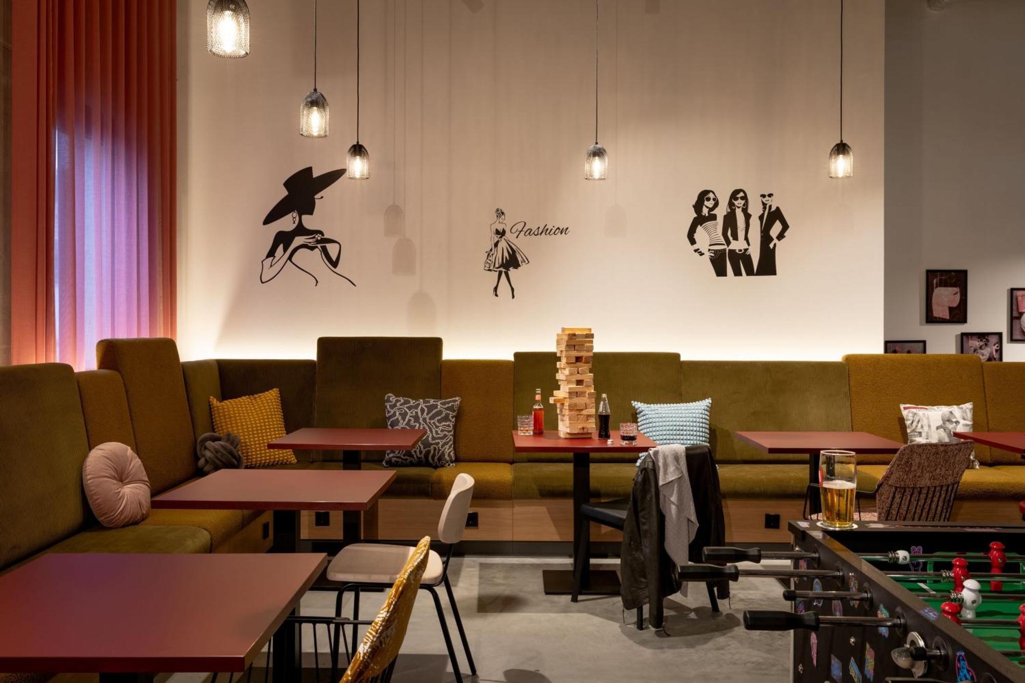 Moxy Outletcity Metzingen 메칭엔 외부 사진