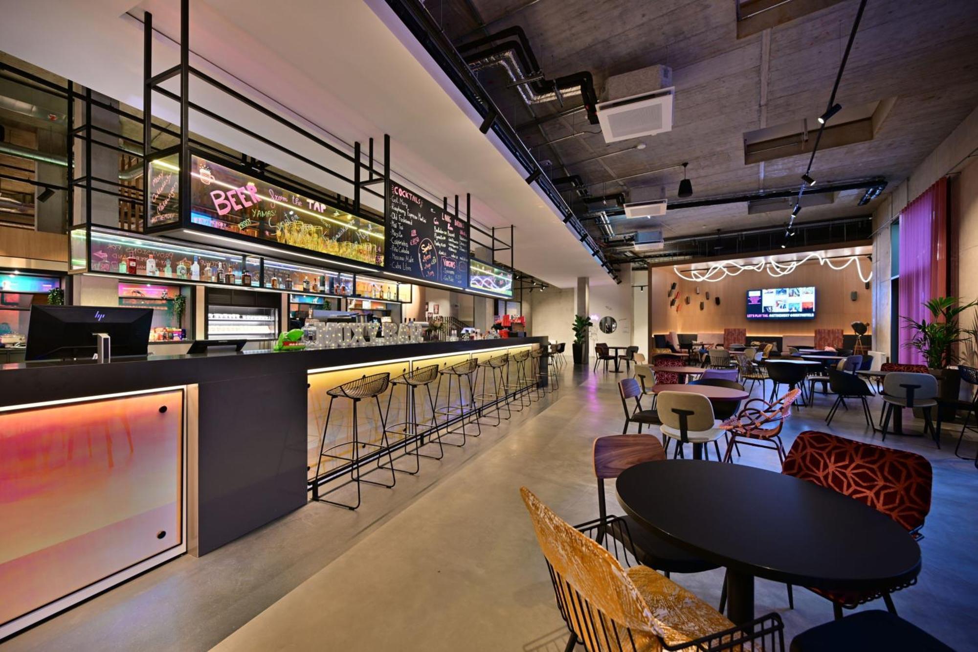 Moxy Outletcity Metzingen 메칭엔 외부 사진