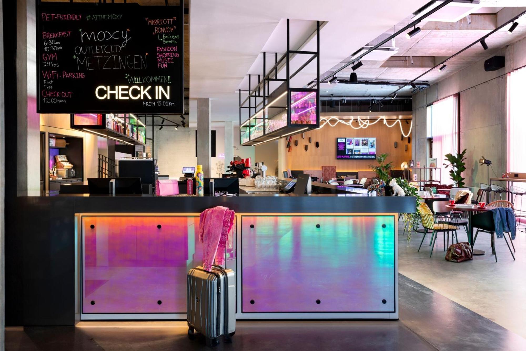 Moxy Outletcity Metzingen 메칭엔 외부 사진